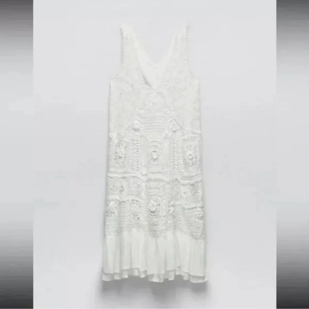 ZARA WHITE CONTRAST CROCHET KNIT MIDI DRESS Ruffled Hem $169 - Picture 3 of 8